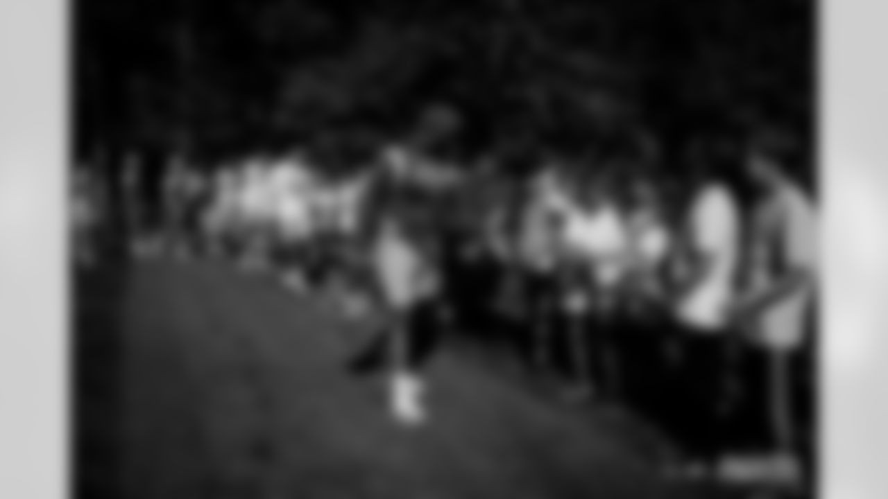 221007-evan-gallery-2560063