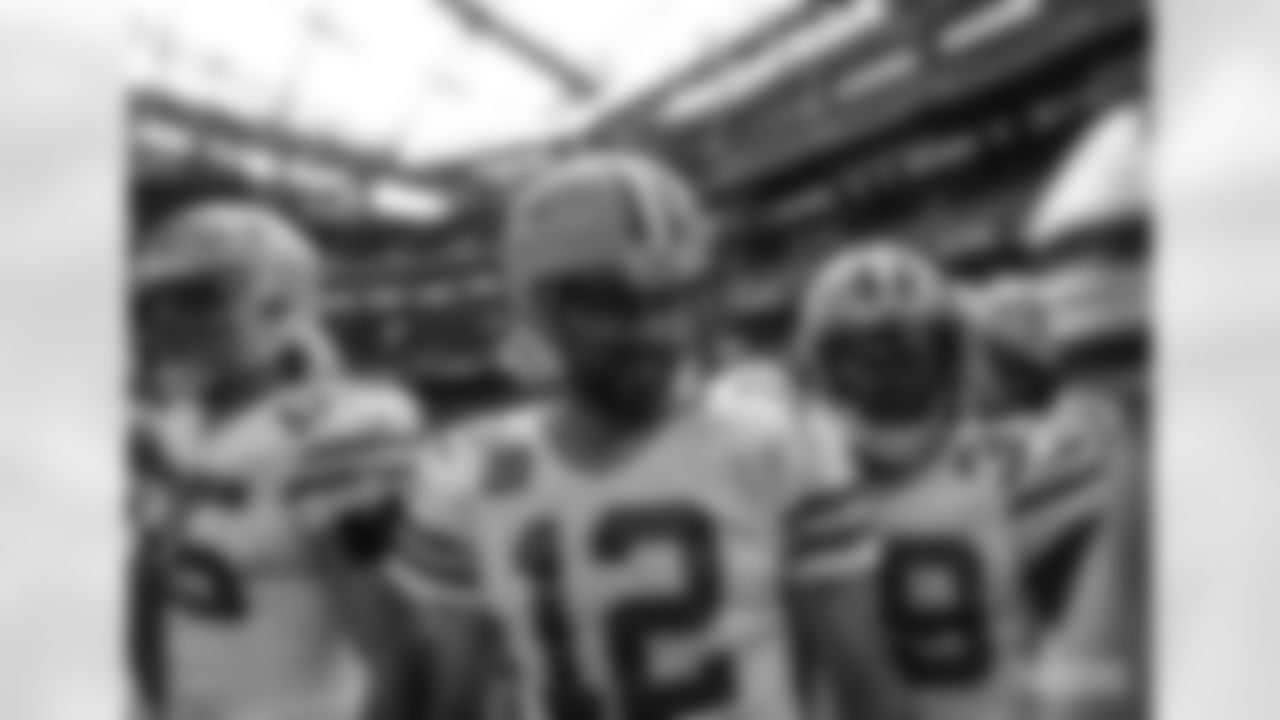 QB Aaron Rodgers
