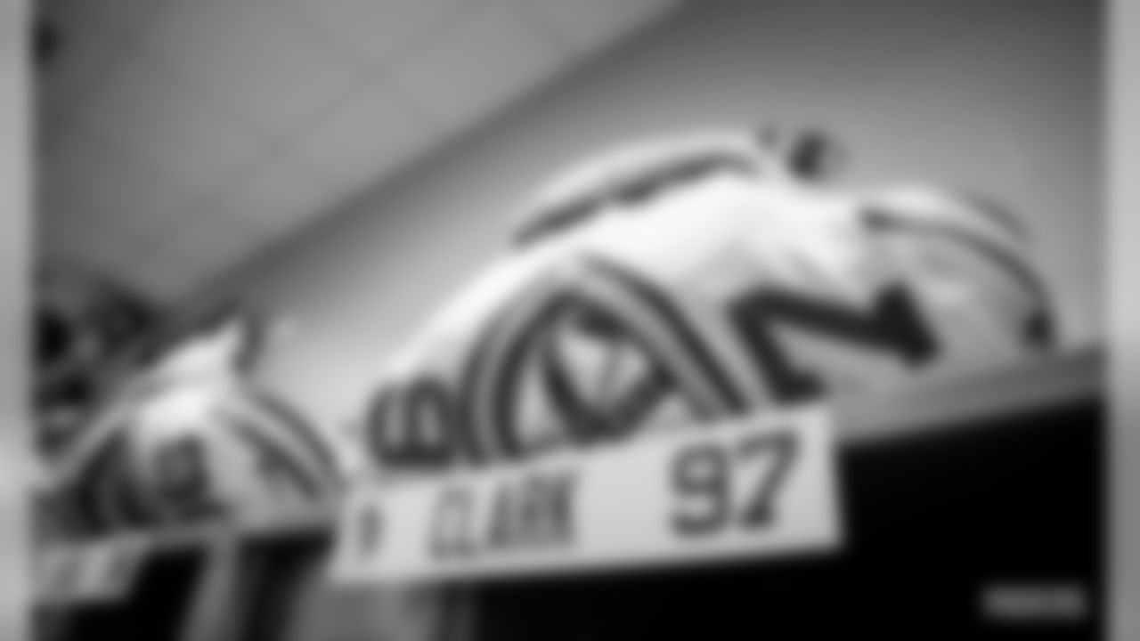 191201-packers-locker-room-bobber-WM-11