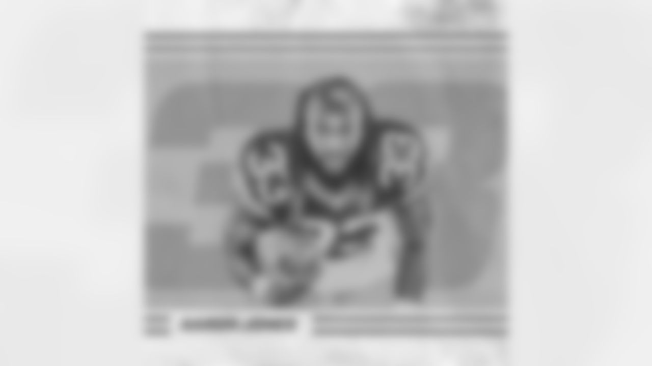 33 - RB Aaron Jones