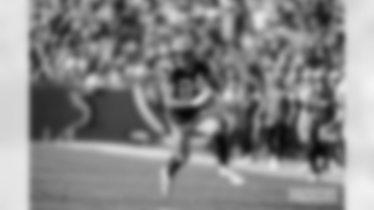 TE Tyler Davis