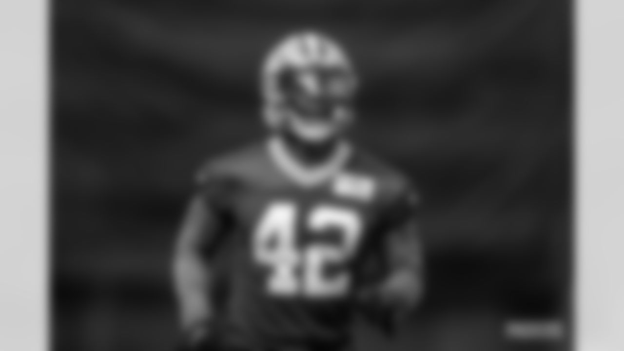 220506-rookie-minicamp-gallery-256008 (1)