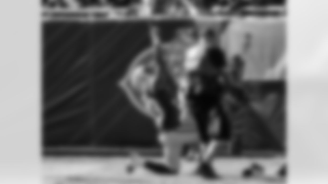 RB Aaron Jones