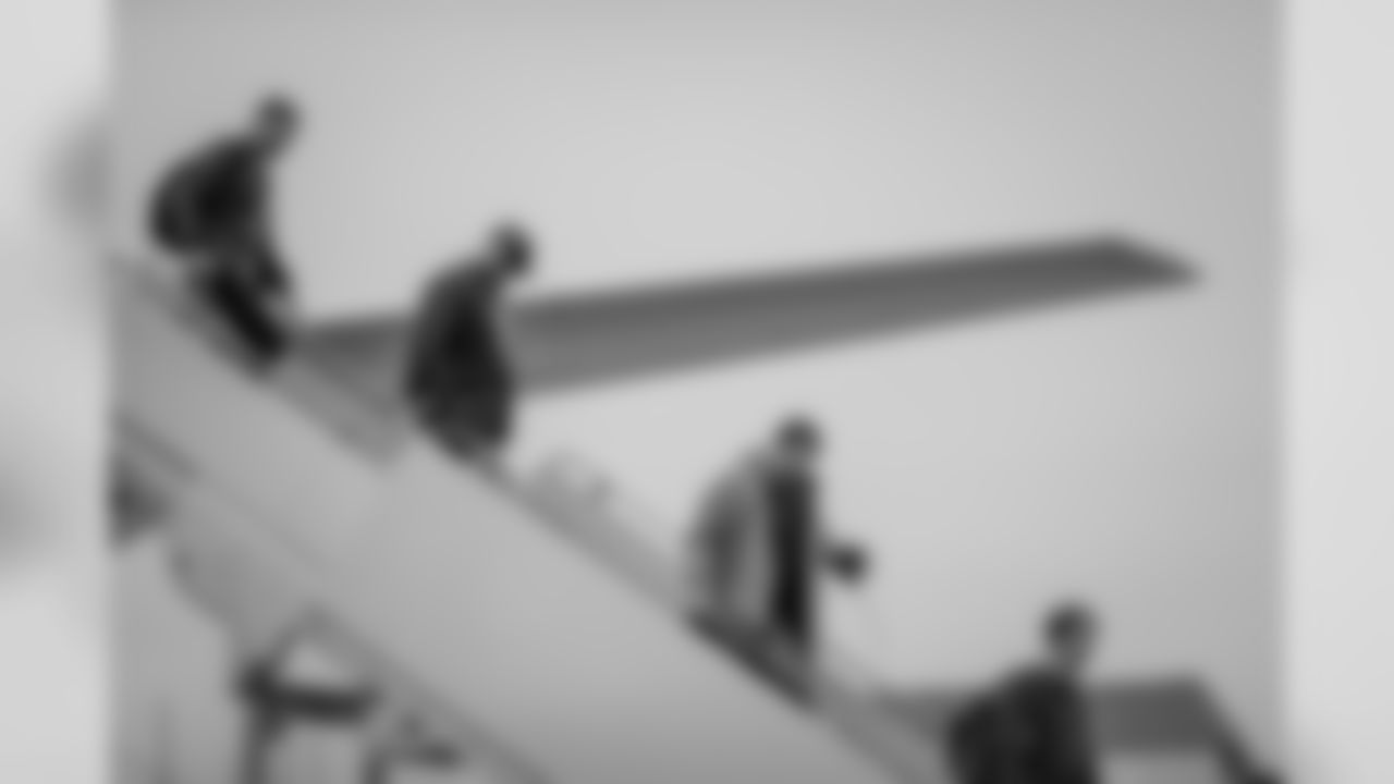 181124-packers-arrive-minneapolis-siegle-6