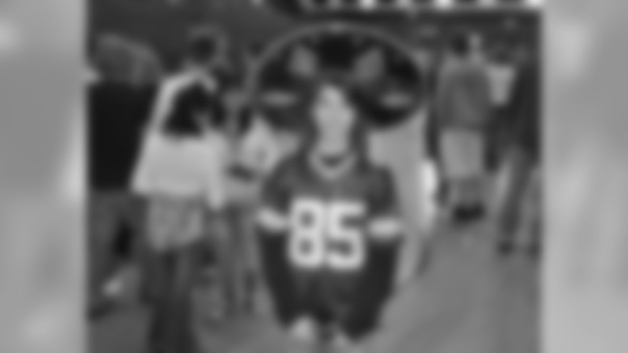 Packers Tailgate Tour - Lunch at 2510 Restaurant, Abbotsford School Distric