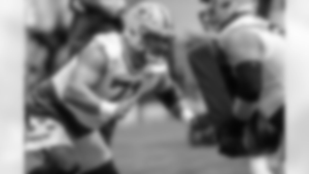 221130-evan-practice-gallery-2560026