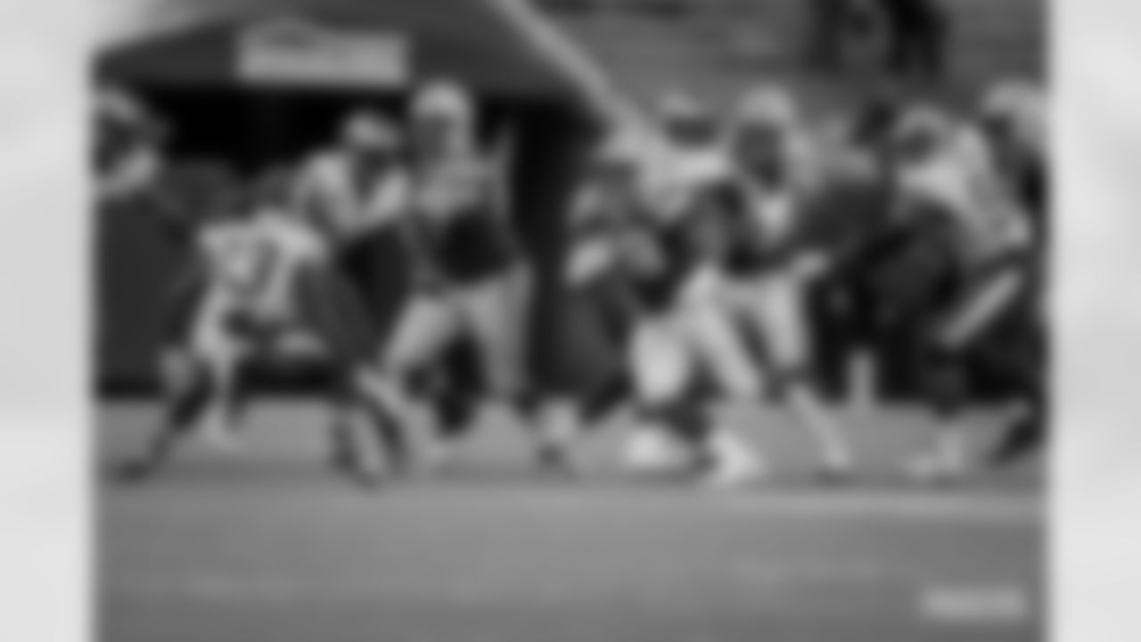 RB AJ Dillon