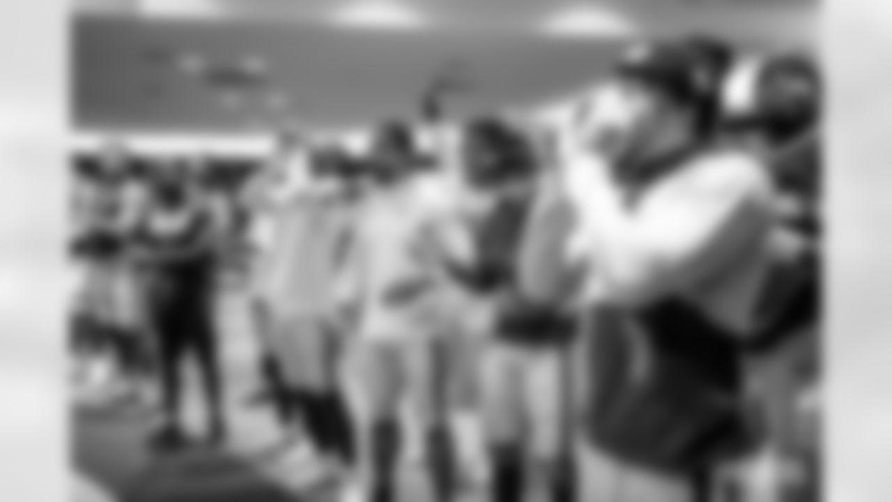 221220-locker-room-EA-2560019