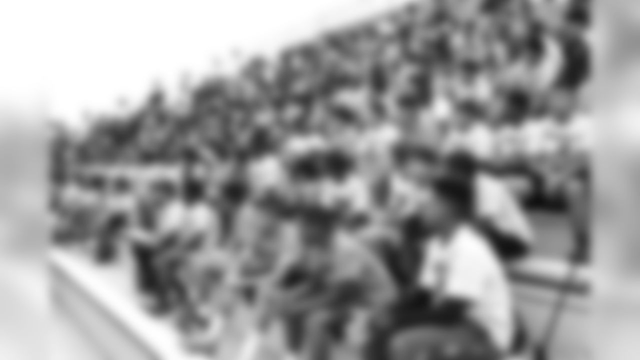 180619-marcedes-lewis-football-camp-01