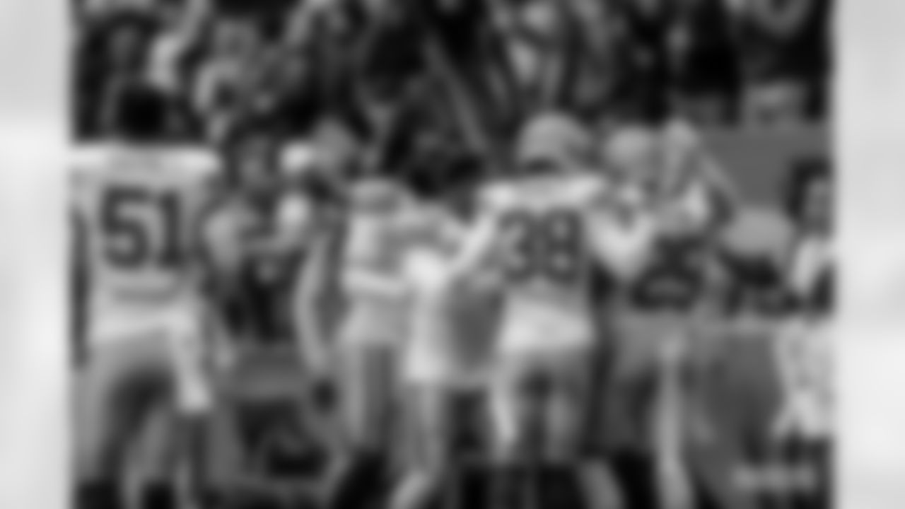 221225-packers-dolphins-siegle-WM-24