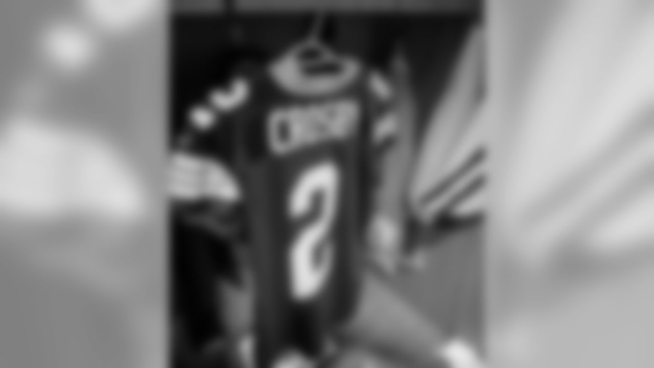 191110-locker-room-bobber-WM-17