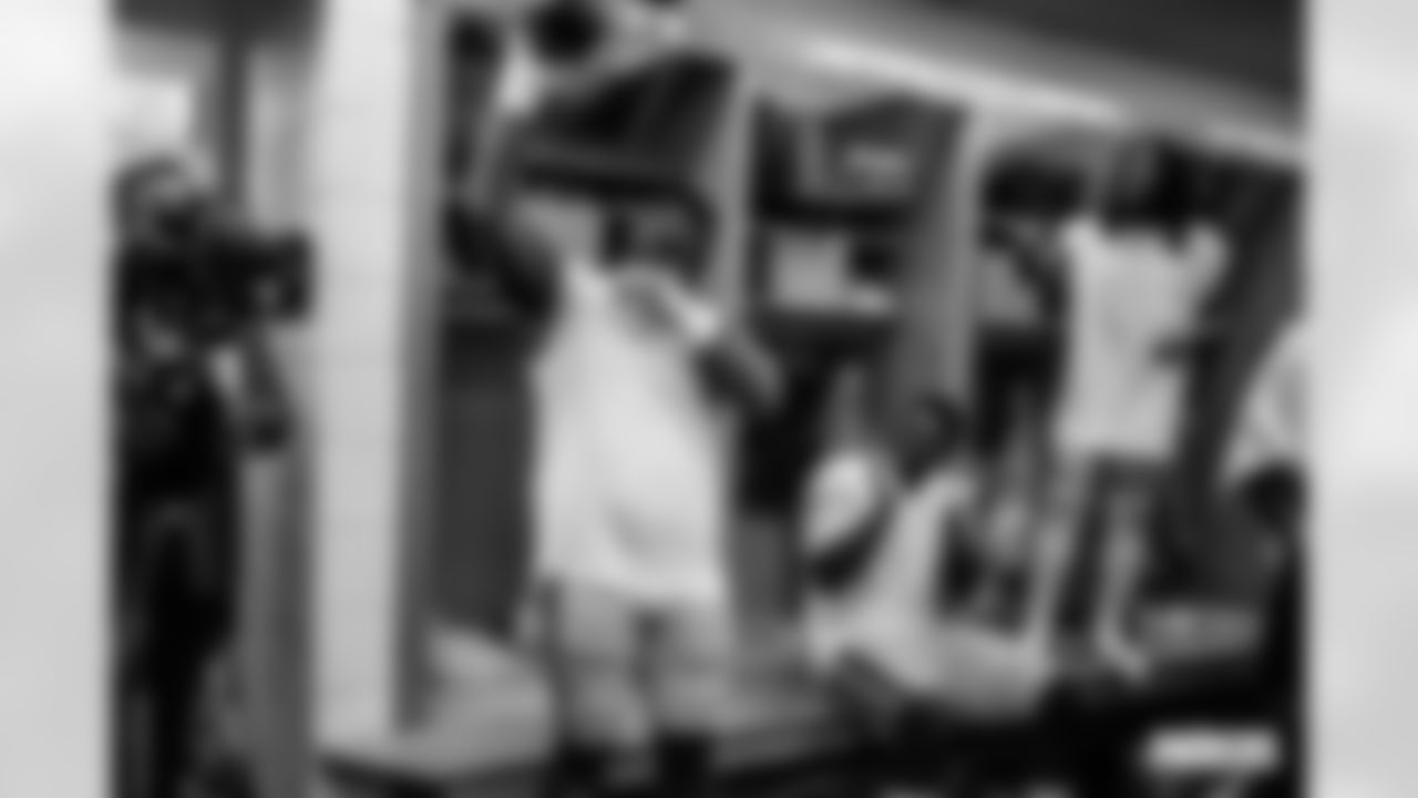 230910-LockerRoom-ES-34