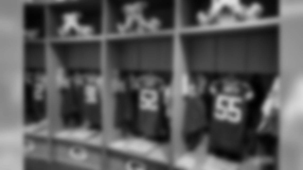 191110-locker-room-bobber-WM-19