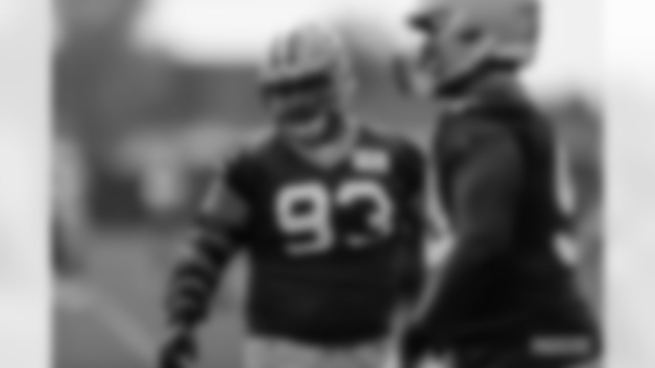 DL Billy Winn