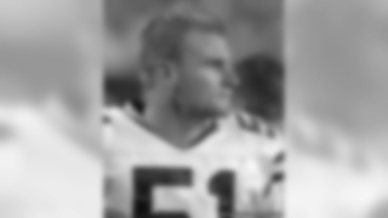 LB Brady Poppinga
