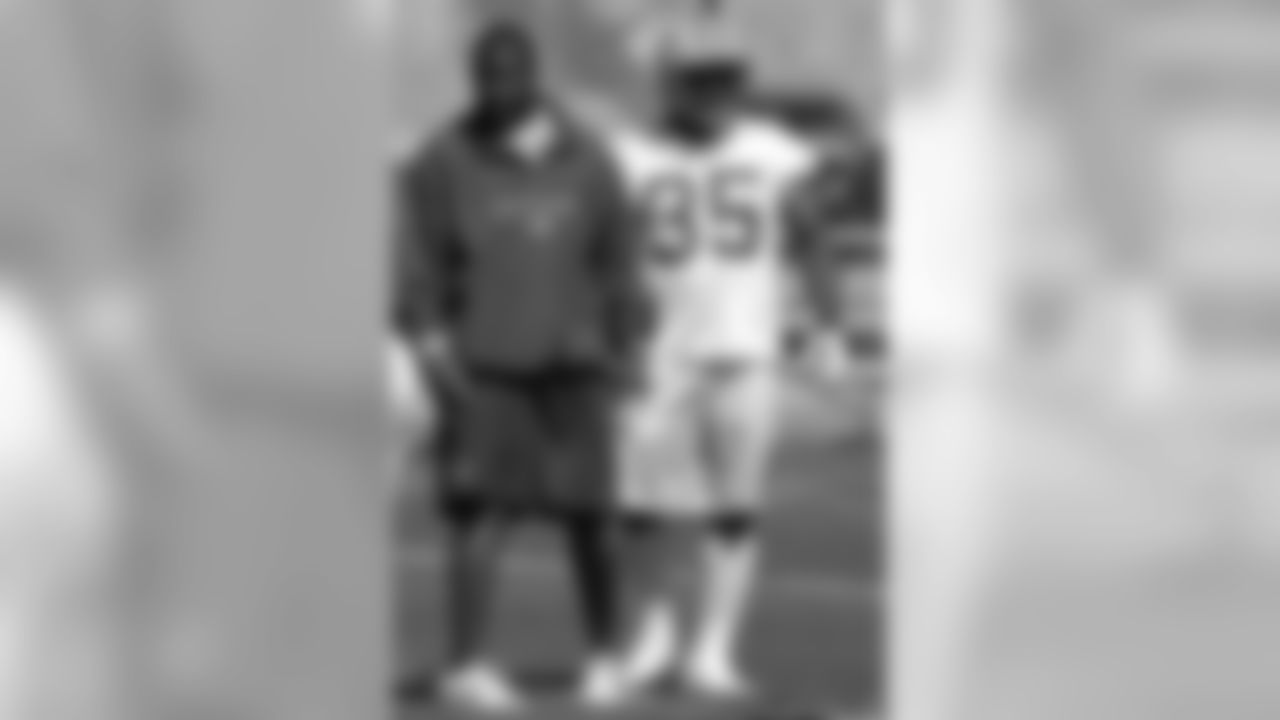Edgar Bennett & Samkon Gado