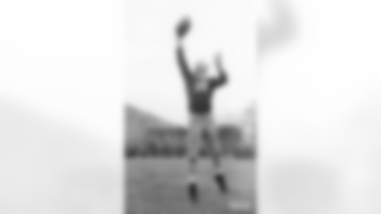 E/DB Don Hutson (1935-45)