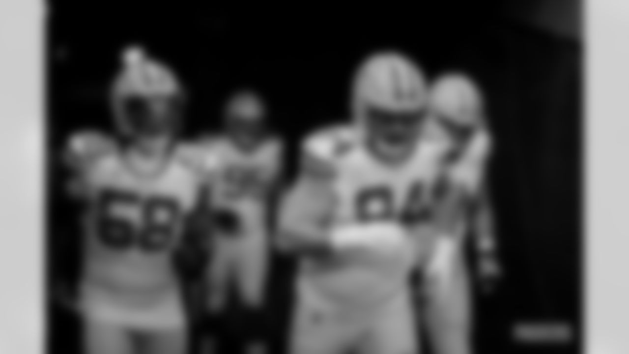 DL Dean Lowry