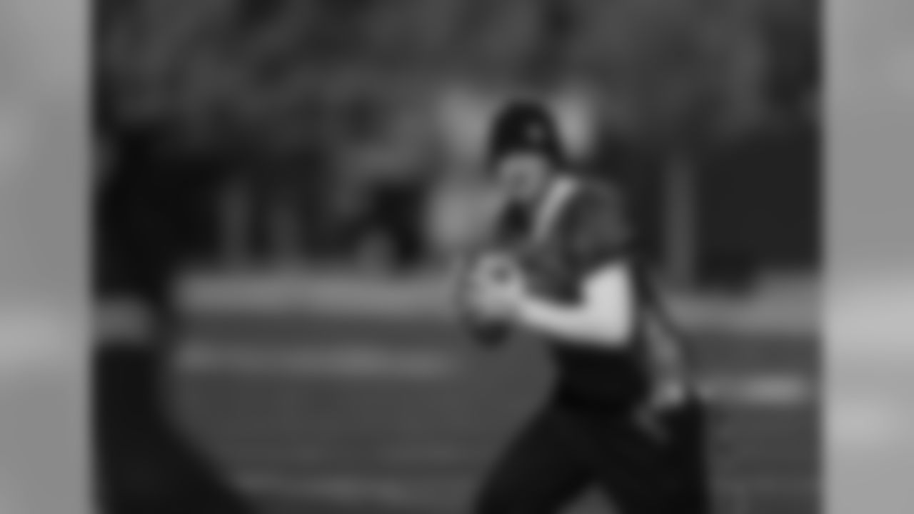 181013-flag-football-siegle-024