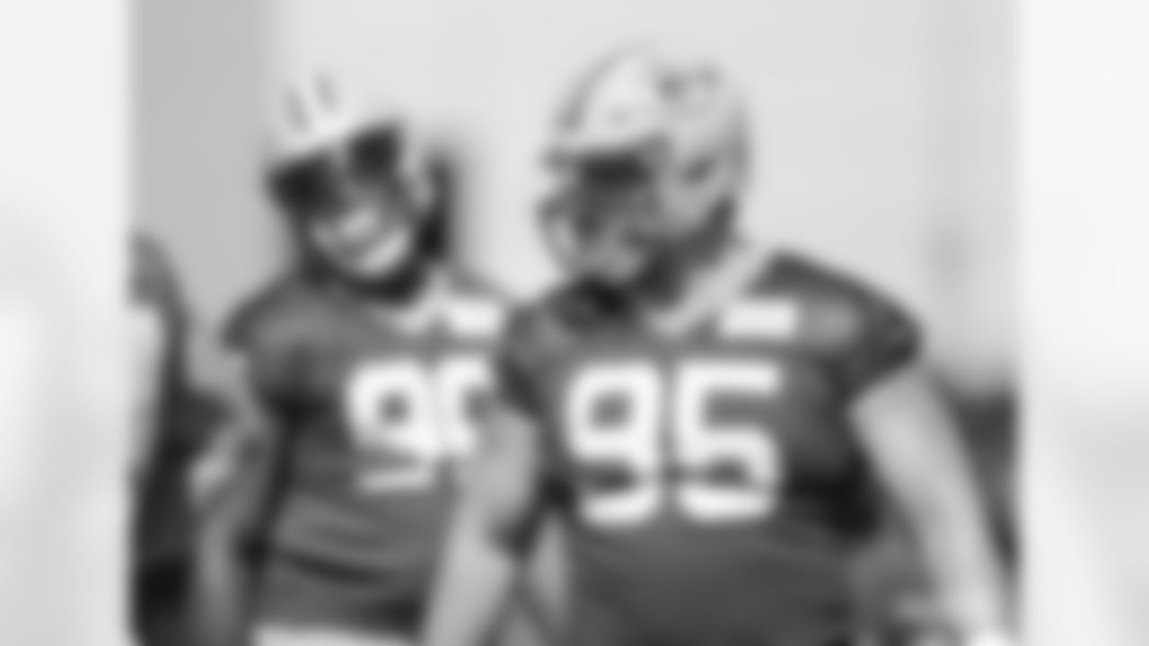 DL Tyler Lancaster