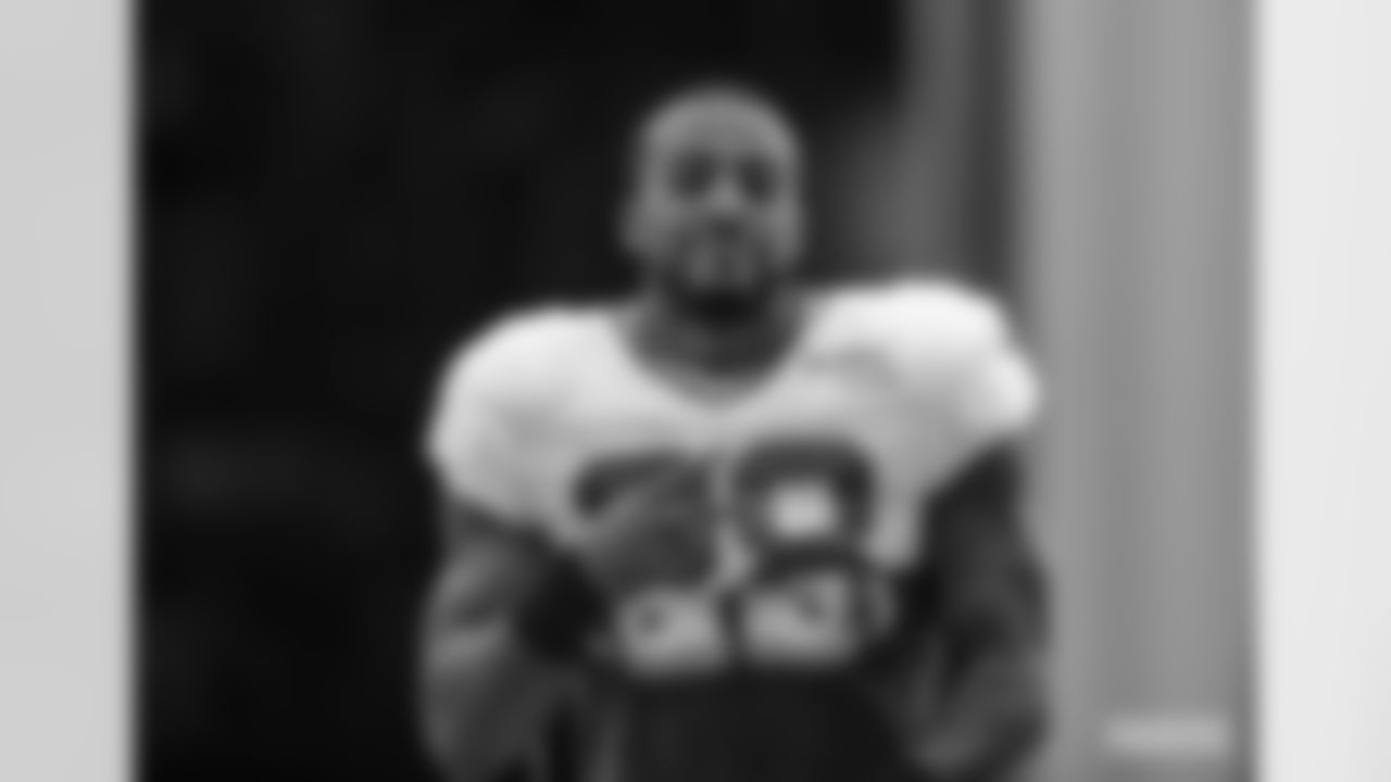 RB AJ Dillon