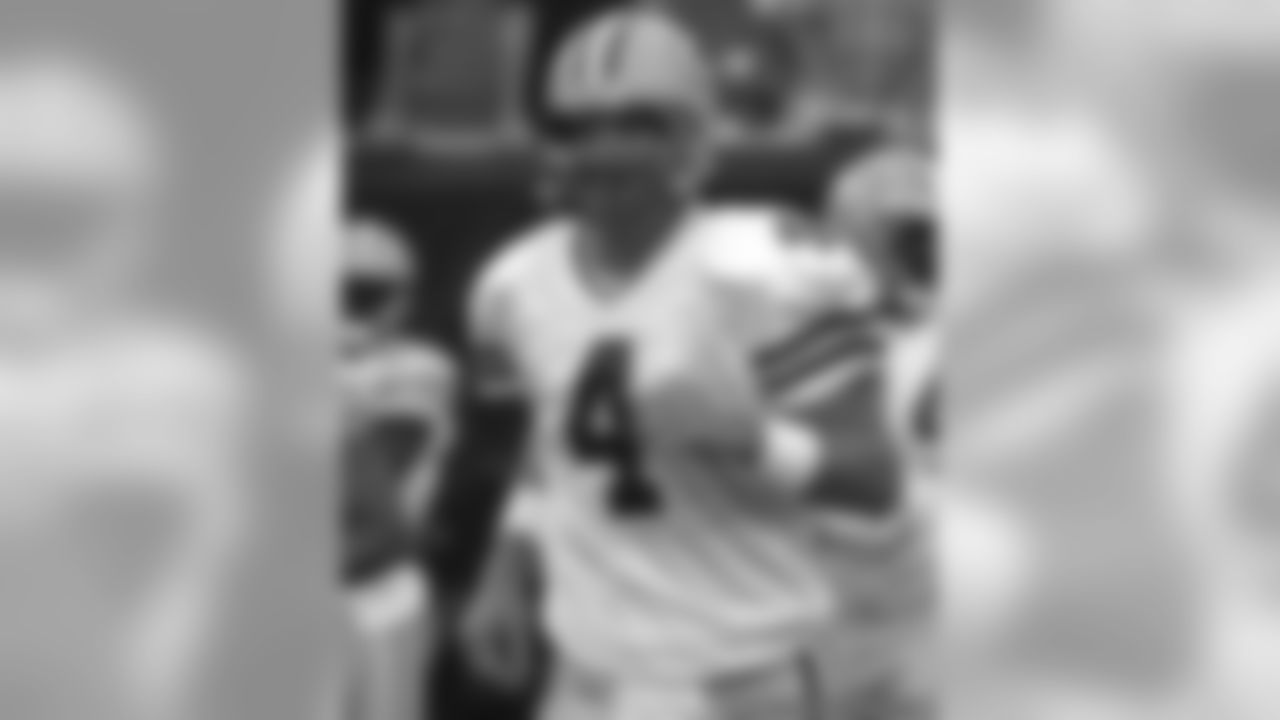 QB Brett Favre