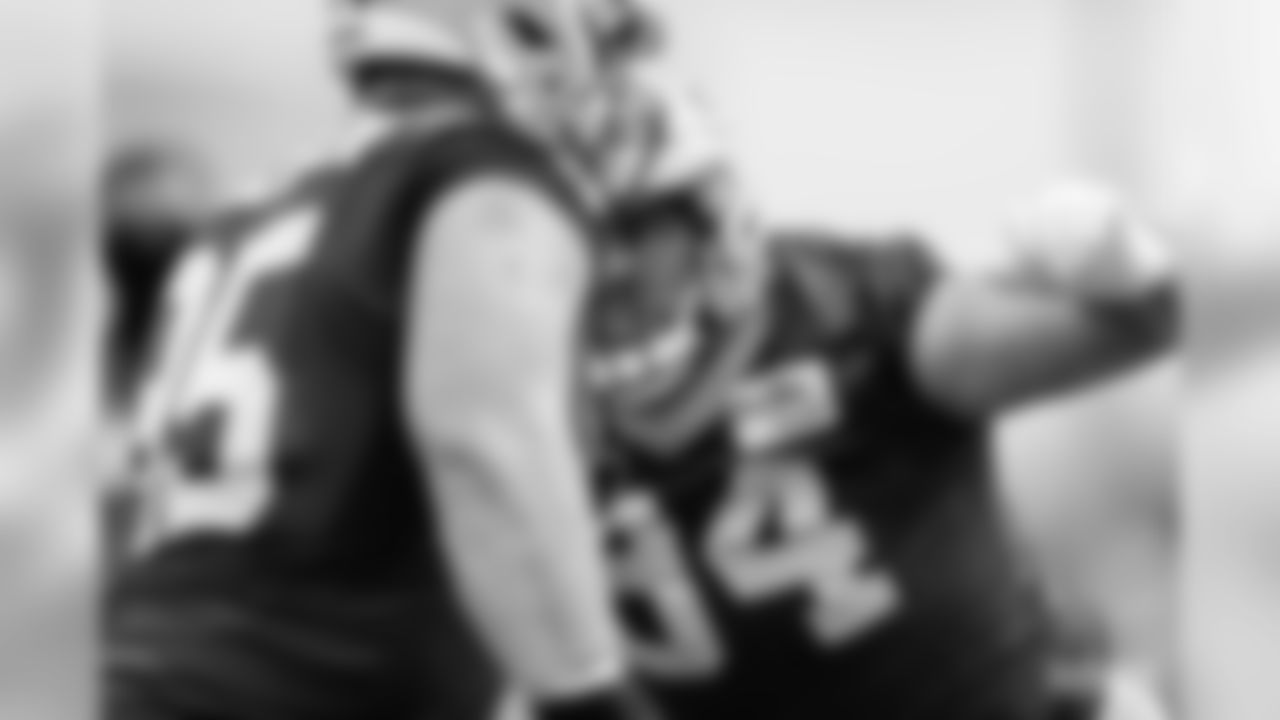 DL Dean Lowry