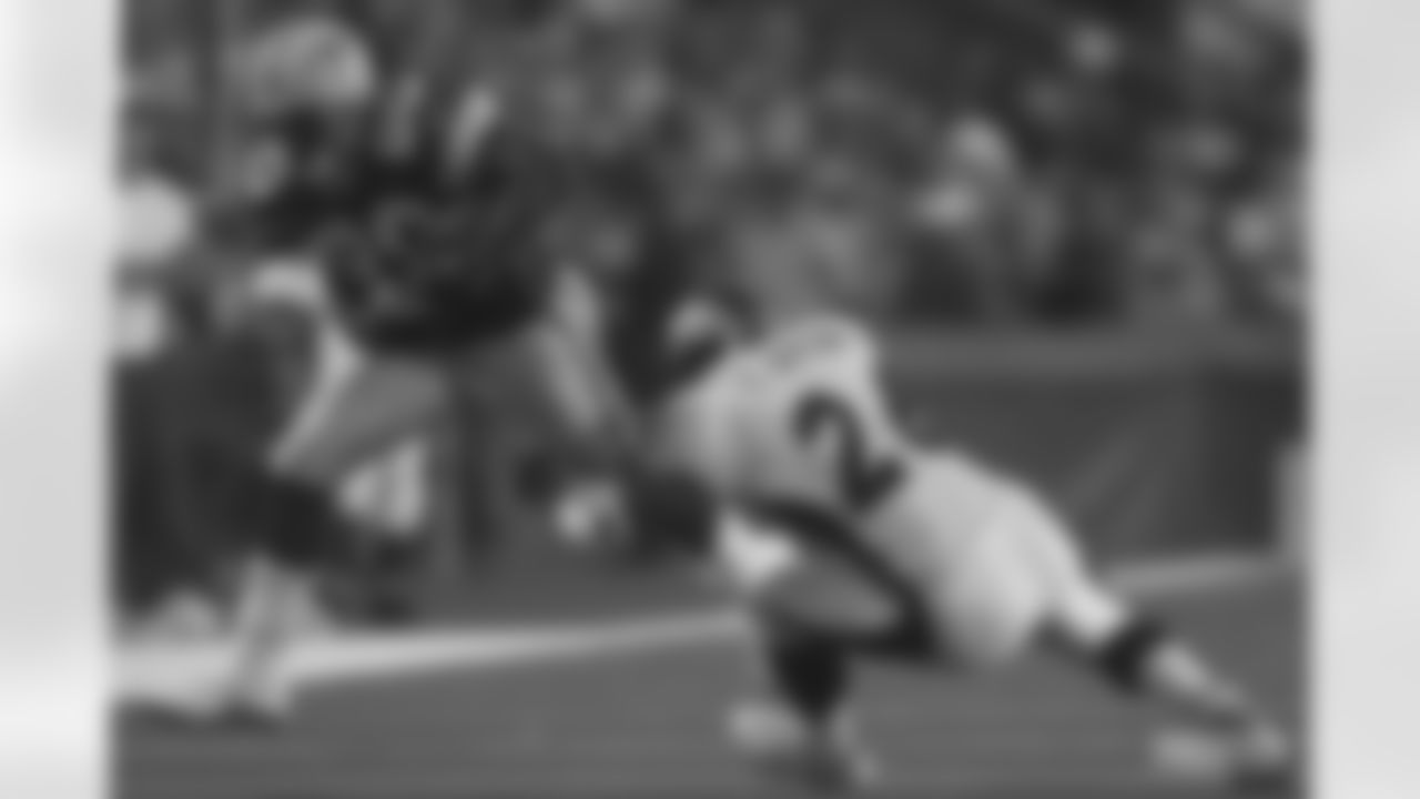 WR Derrick Mayes (1996-98)