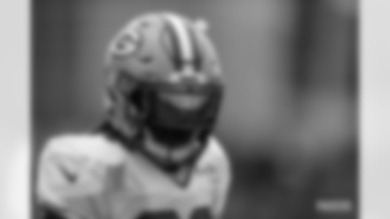 RB Aaron Jones