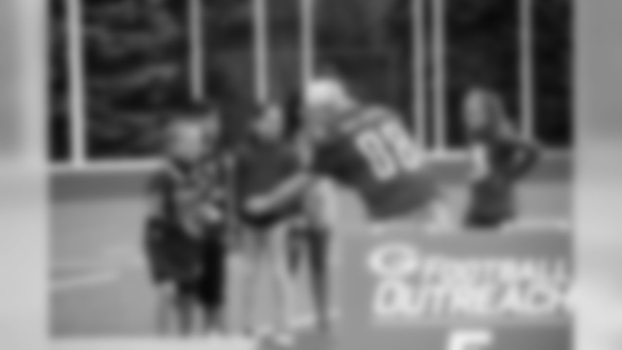 190917-football-outreach-21