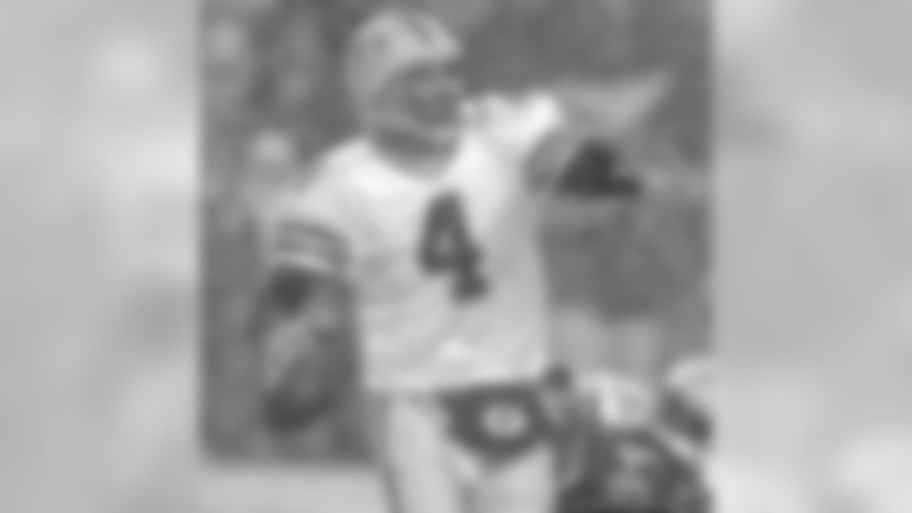 QB Brett Favre