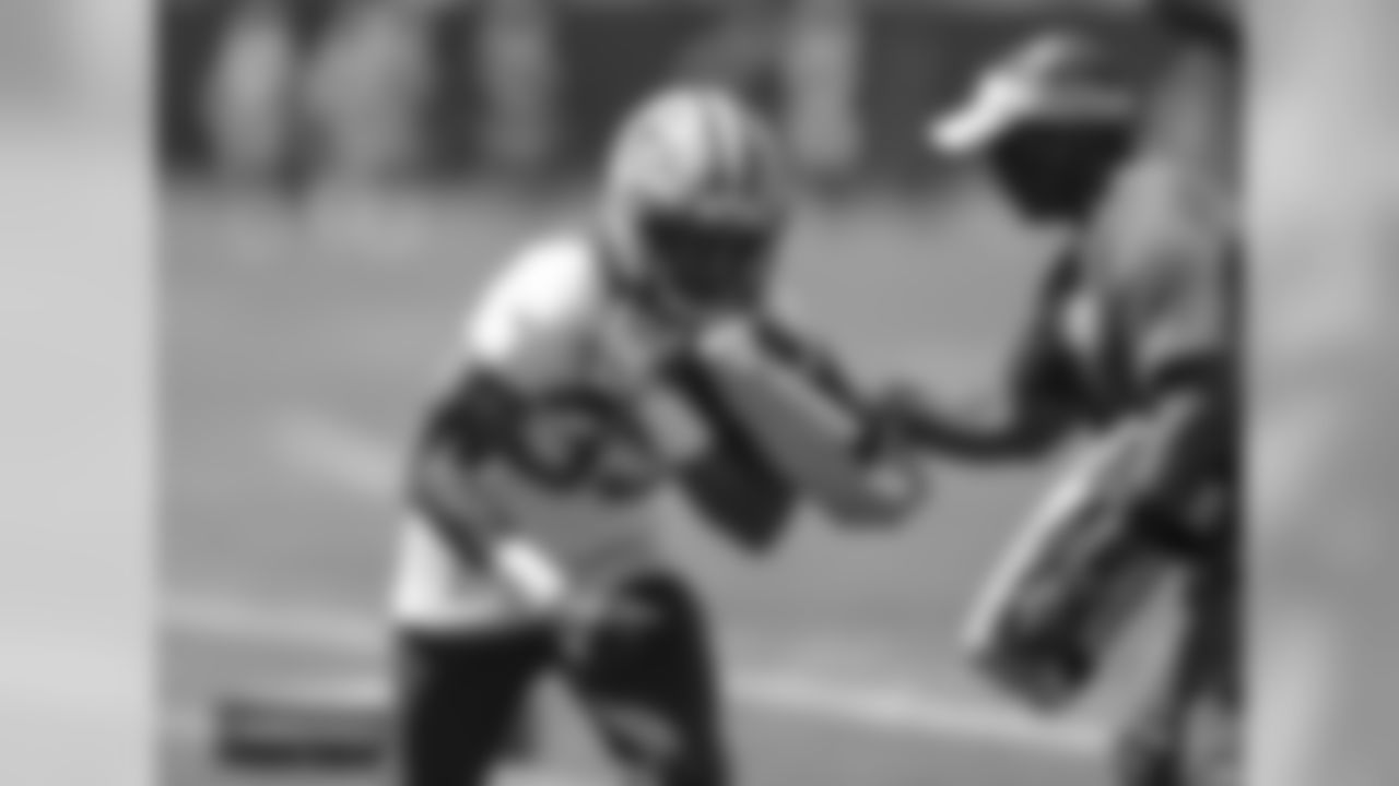 RB Aaron Jones