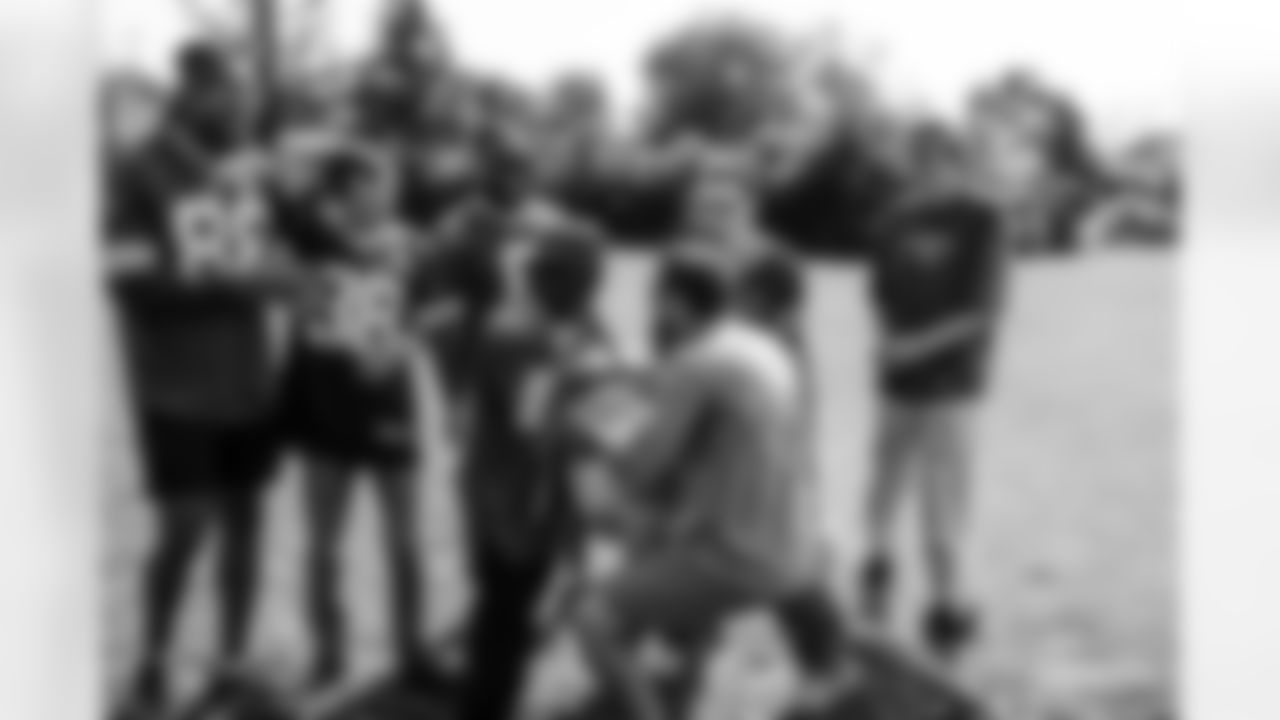 220913-football-outreach-gallery-2560075