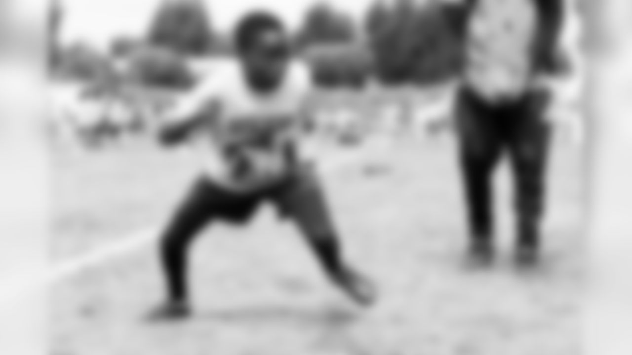180619-marcedes-lewis-football-camp-12