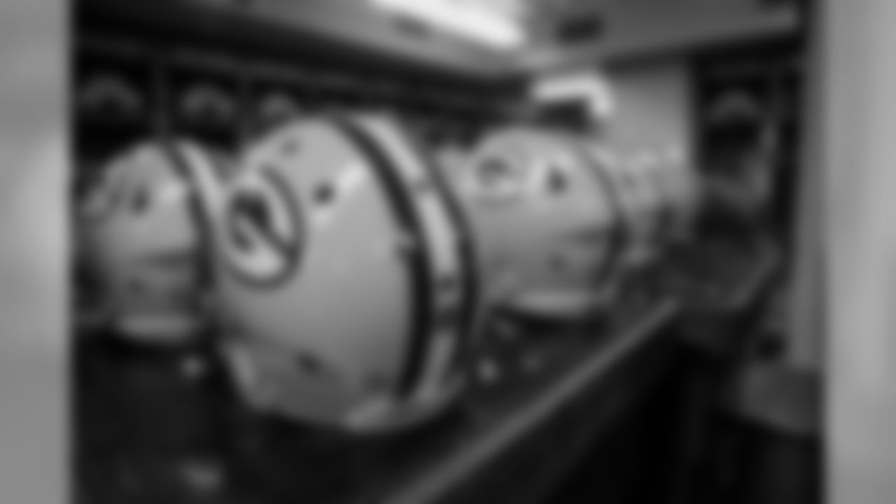 181007-locker-room-ford-field-bobber-20