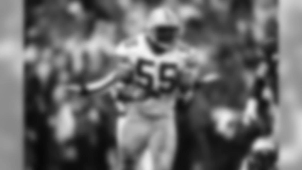 LB Bernardo Harris, North Carolina (1995-2001)