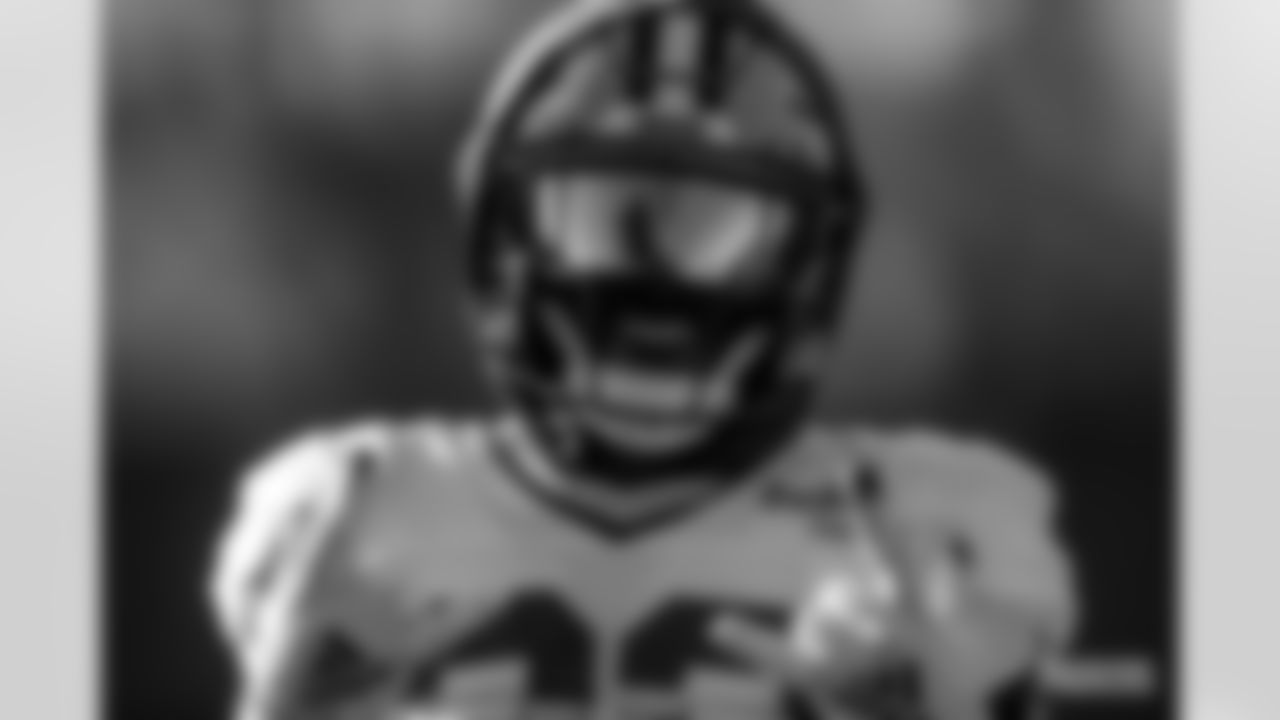 221201-evan-practice-gallery-2560066