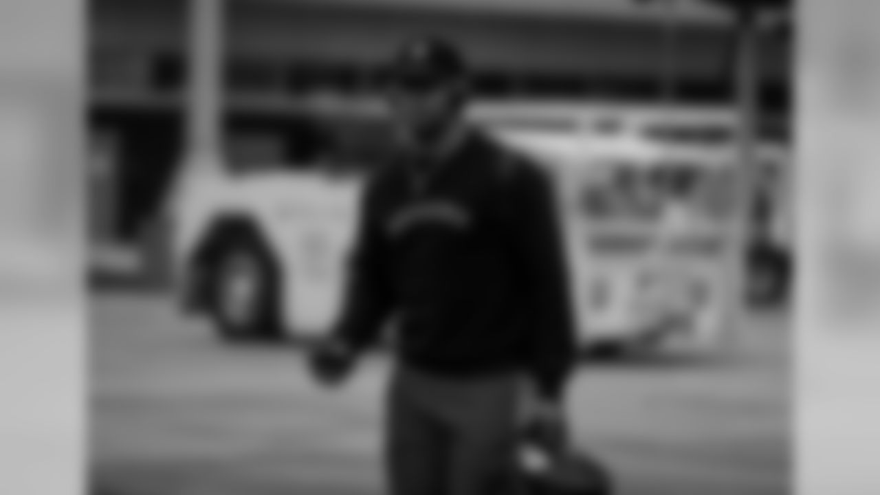 181124-packers-arrive-minneapolis-siegle-11