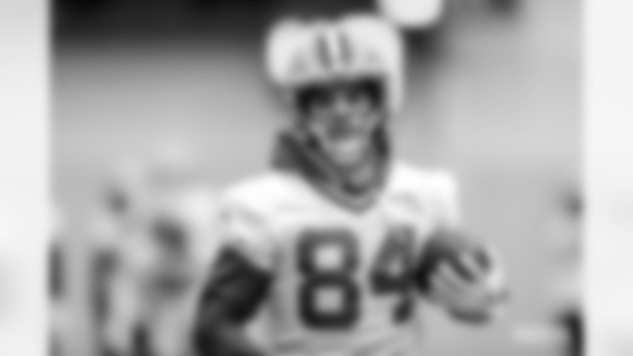 221130-evan-practice-gallery-2560012