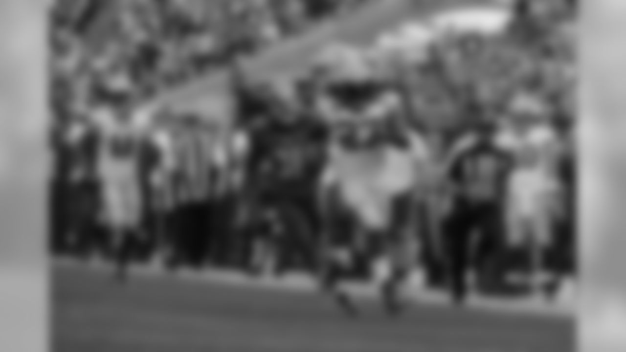 Eddie Lacy struck the first blow of the game, running 44 yards for a touchdown with :50 to play in the half. The run put Lacy over a thousand yards rushing for the 2014 season.