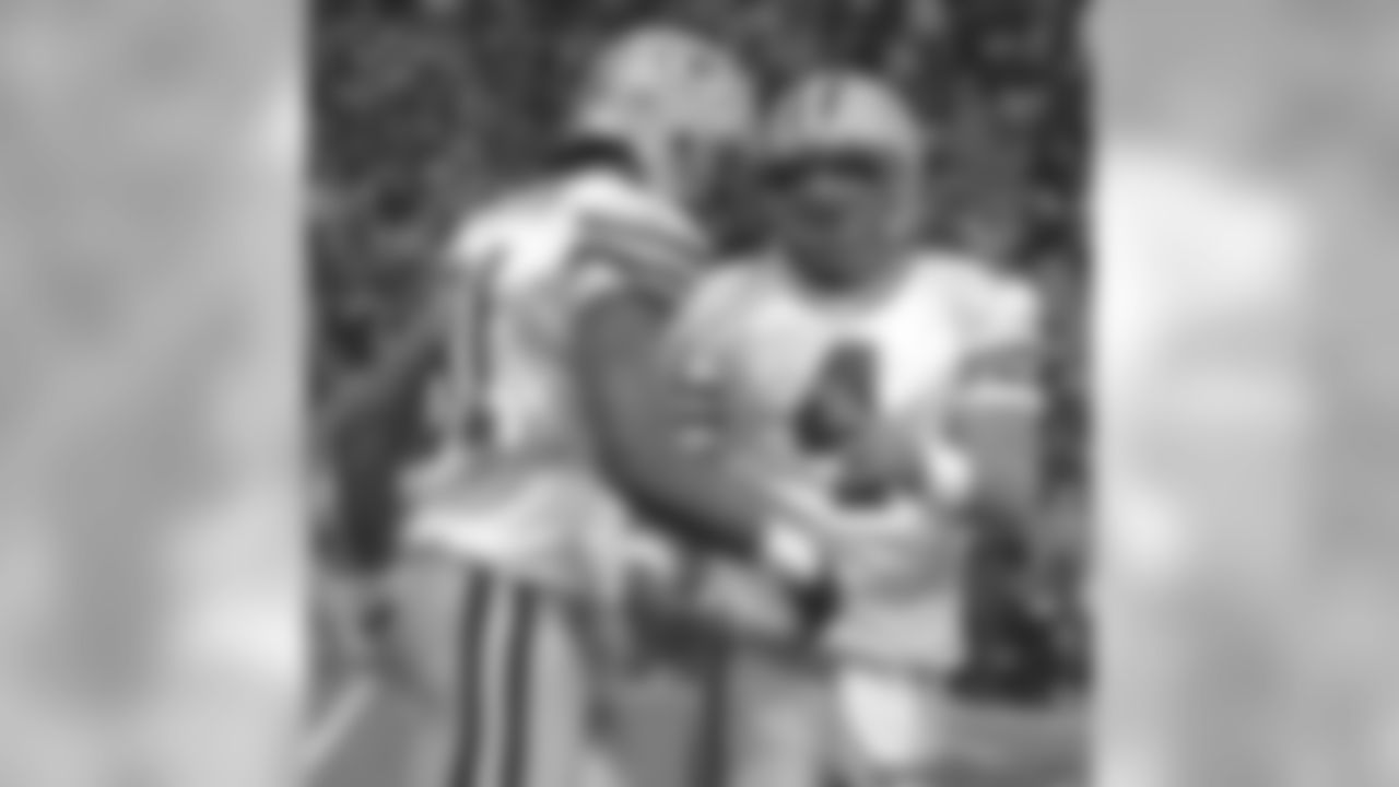 Koren Robinson and Brett Favre