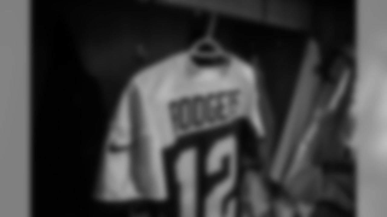 180930-packers-locker-room-bobber-10