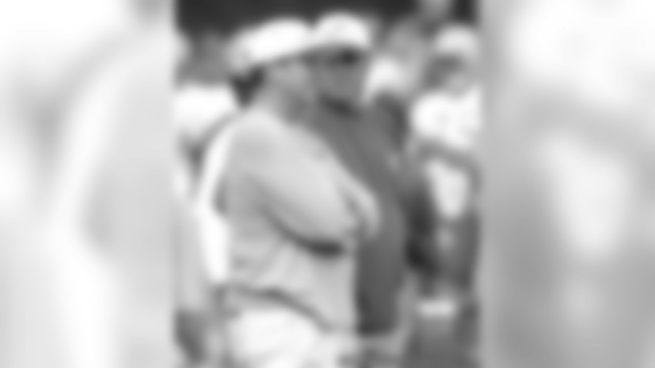 Defensive Coordinator Bob Sanders