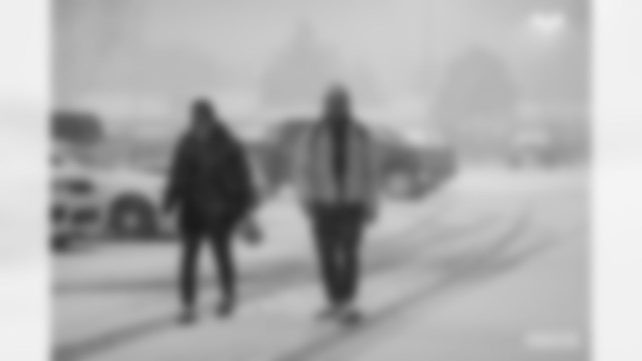 201227-arrival-titans-siegle-WM-011