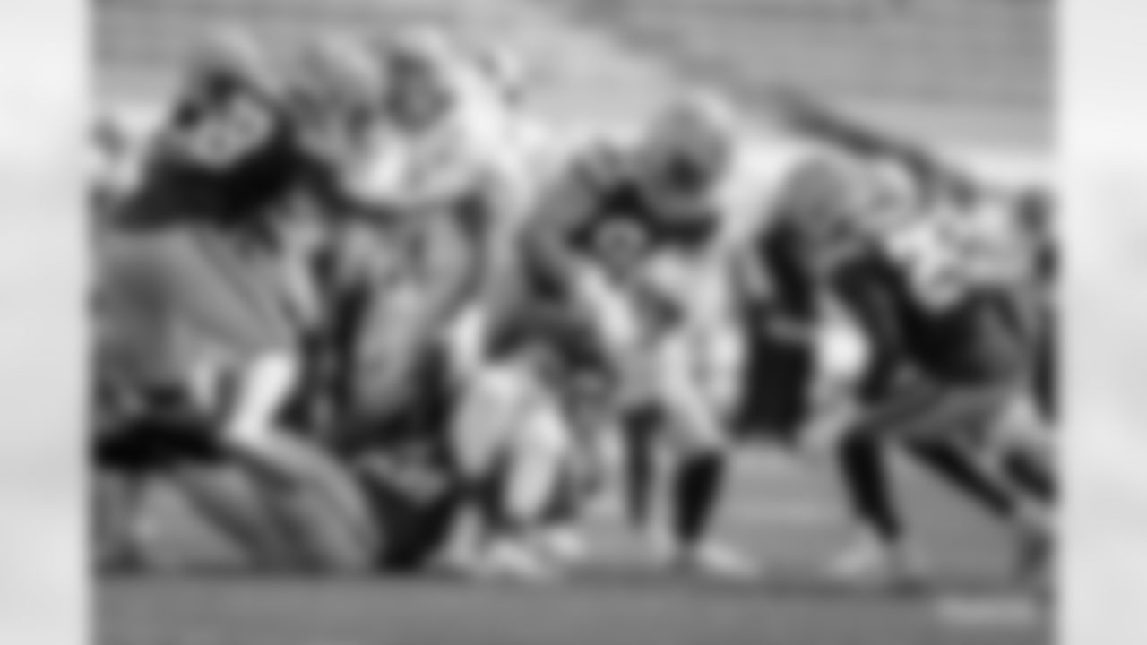 DL Dean Lowry