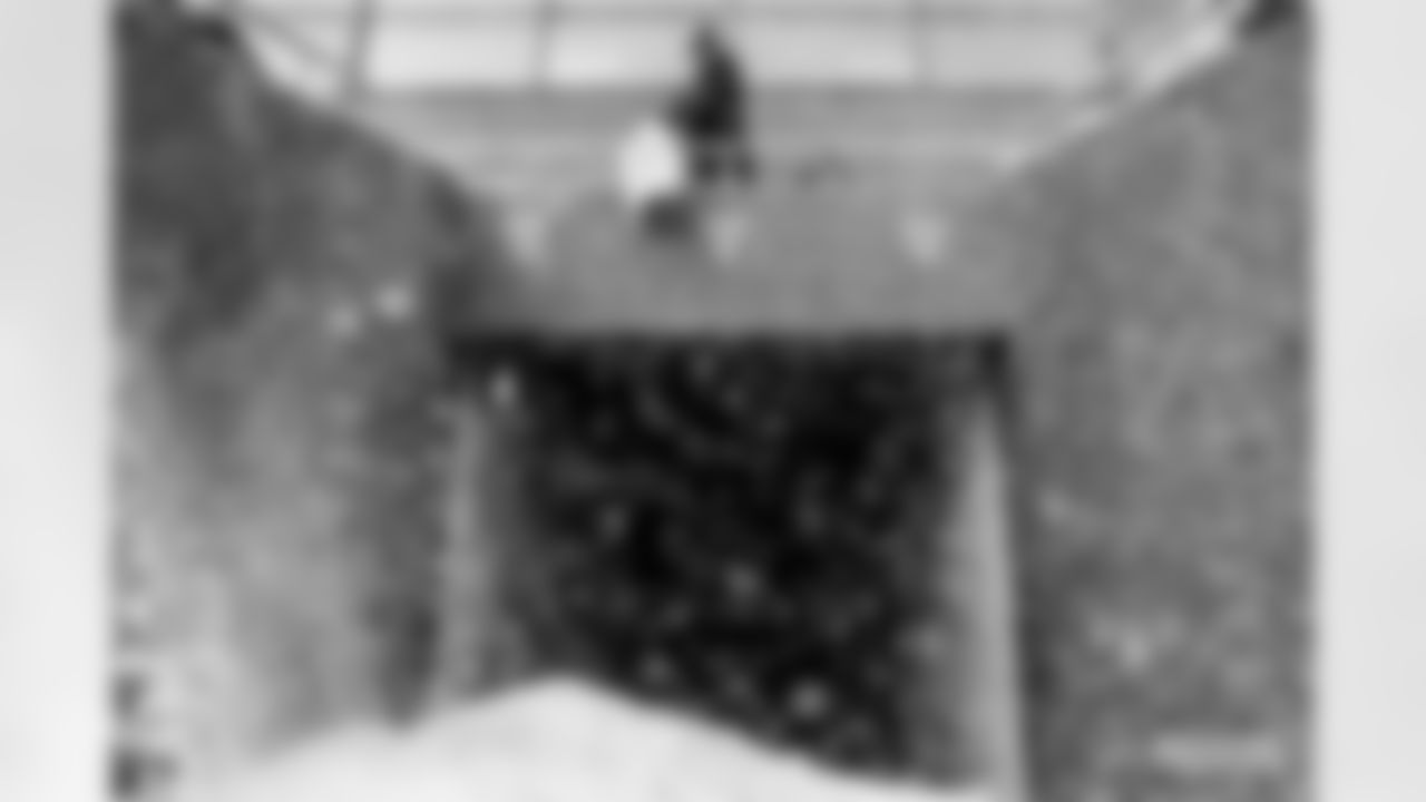 221228-shovel-photos-2560027