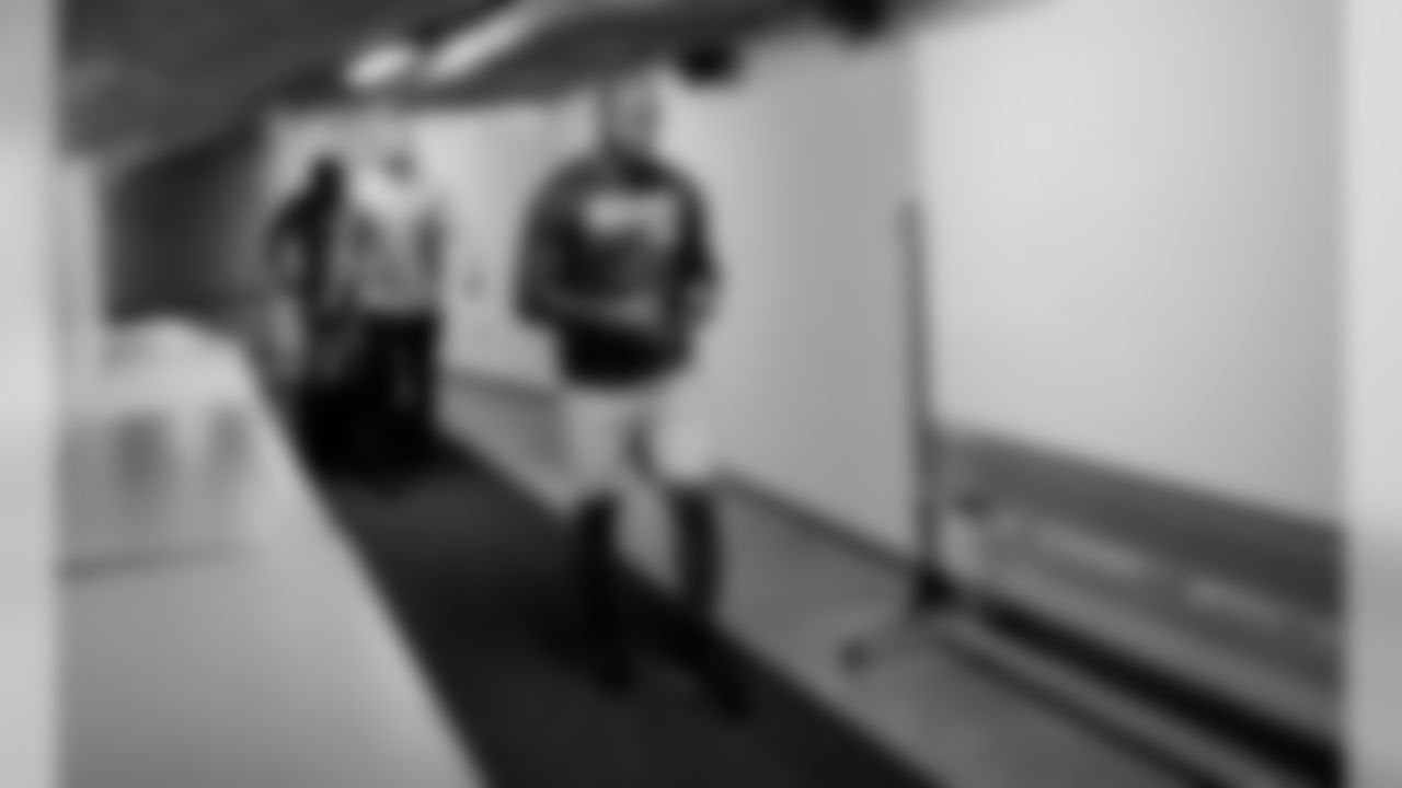 190822-stadium-arrival-bobber-46
