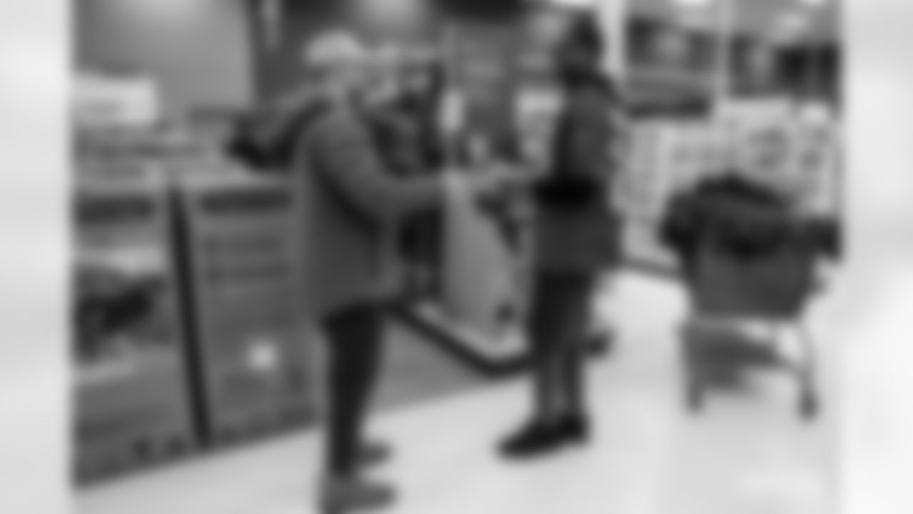 221215-tariq-target-shopping-2560016
