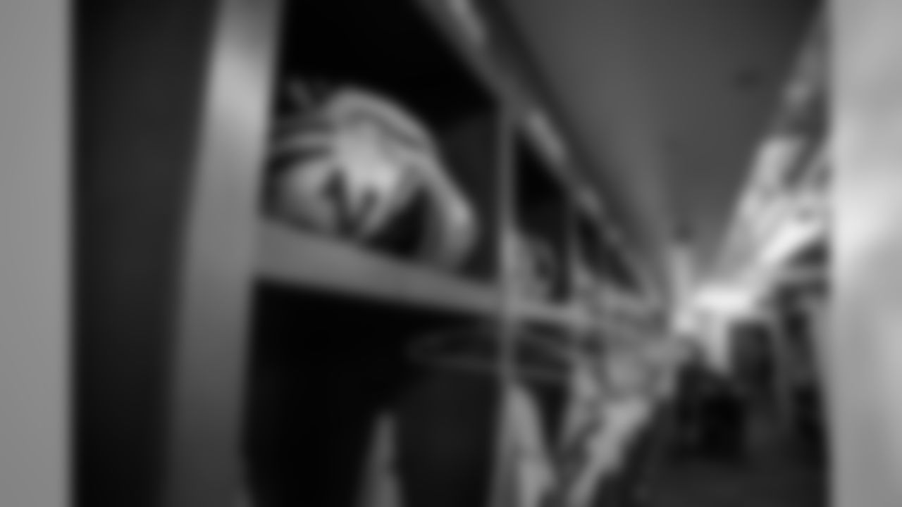 181007-locker-room-ford-field-bobber-2