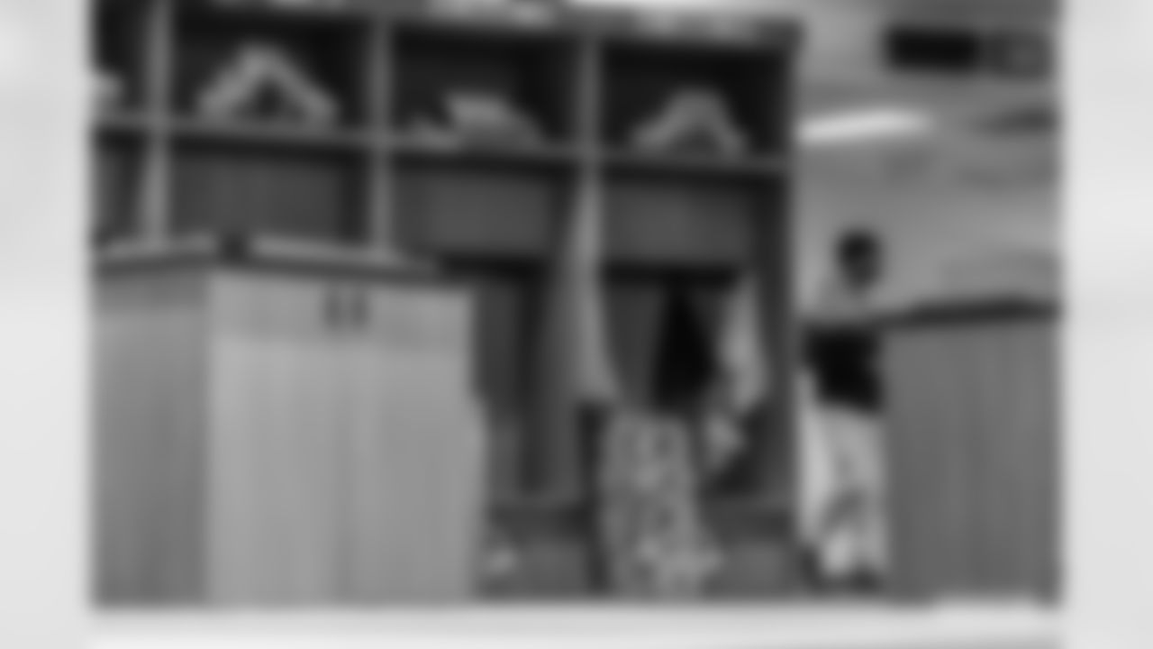 230109-locker-room-2560020